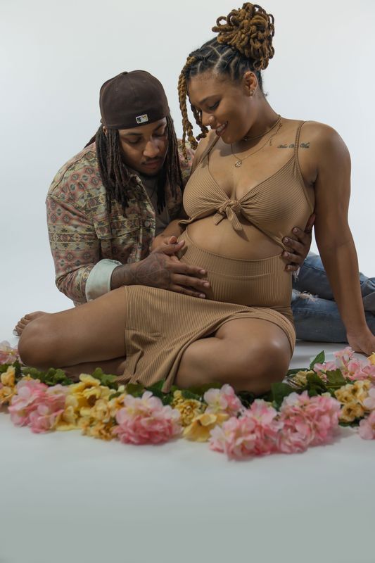 Maternity photography by Swavey Shots